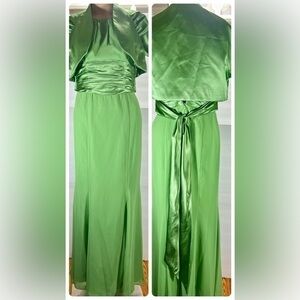 DAVID’S BRIDAL SLEEVELESS GREEN GOWN SIZE 10